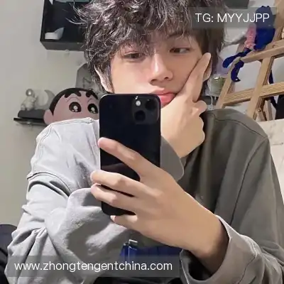 束启万